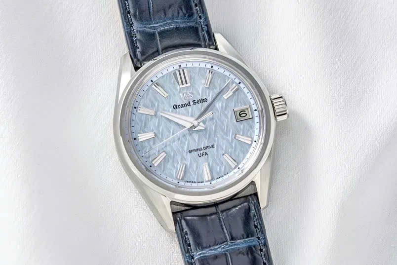 Khám phá sức mạnh từ bộ máy Grand Seiko Spring Drive 3
