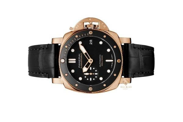 Vẻ đẹp nam tính của chiếc đồng hồ lặn Panerai Submersible 2