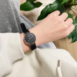 Đồng hồ Daniel Wellington tối giản dễ phối đồ 2