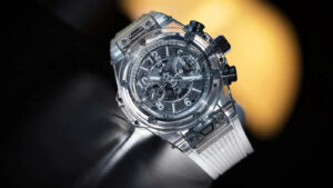 Chế tác vỏ Sapphire nguyên khối trên đồng hồ Hublot sang trọng 2