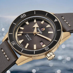Có nên chọn mua dòng đồng hồ Rado Captain Cook cổ điển 1