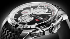 Khám phá vẻ đẹp cổ điển của đồng hồ Chopard Mille Miglia 2