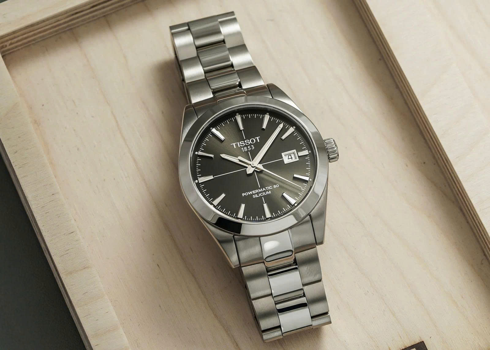 Đánh giá chi tiết siêu phẩm đồng hồ Tissot Gentleman Powermatic 80 2