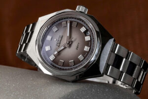 Đánh giá độ hoàn thiện của siêu phẩm Grand Seiko Spring Drive 2