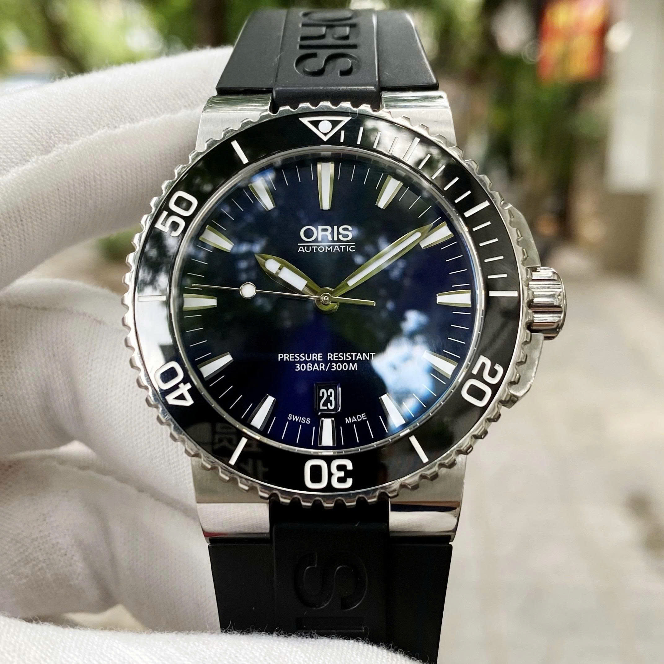 Đánh giá chi tiết quái vật biển sâu đồng hồ Oris Aquis 3