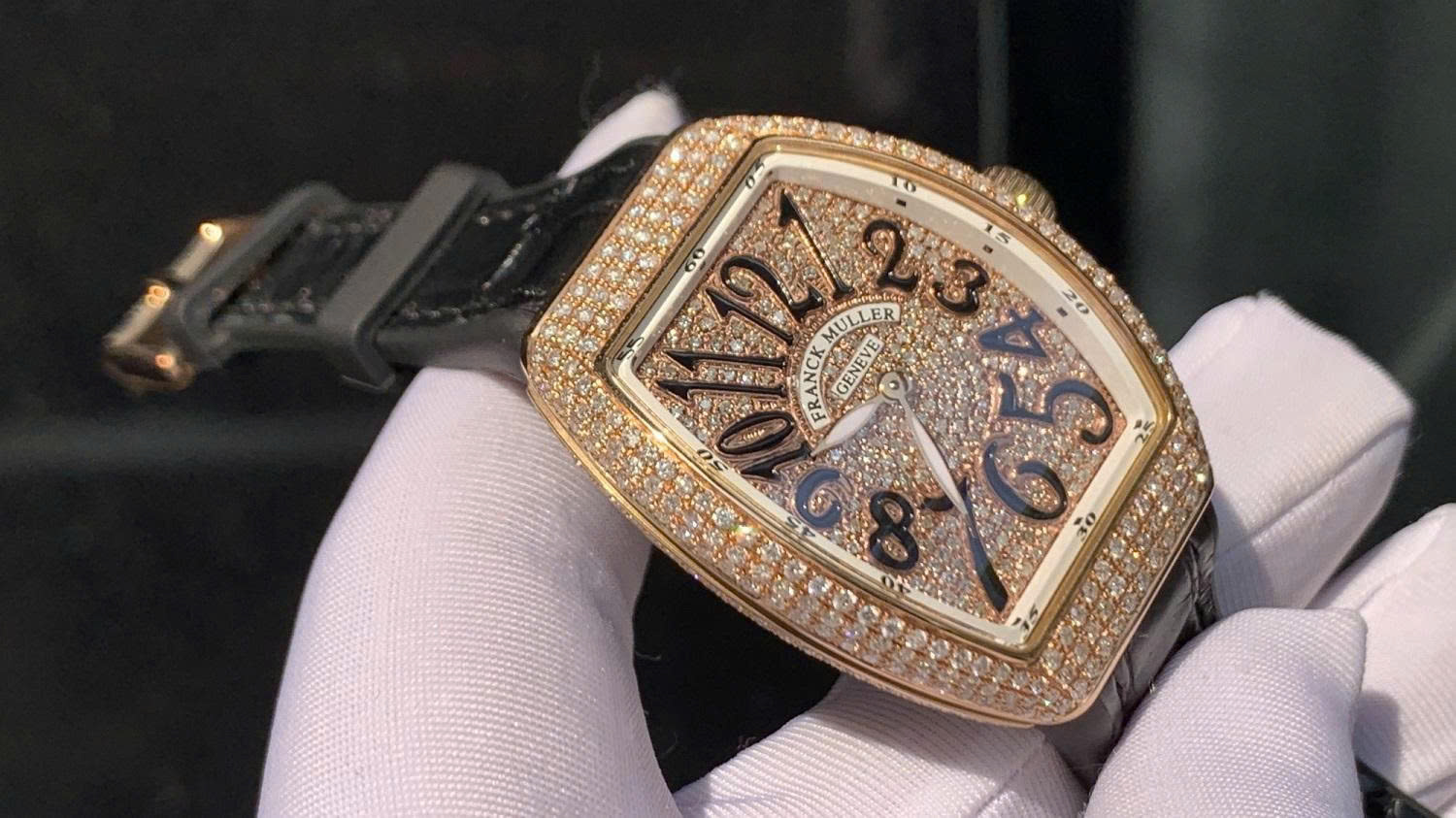 Tuyệt chiêu nhận biết đồng hồ Franck Muller chính hãng chuẩn xác nhất 4