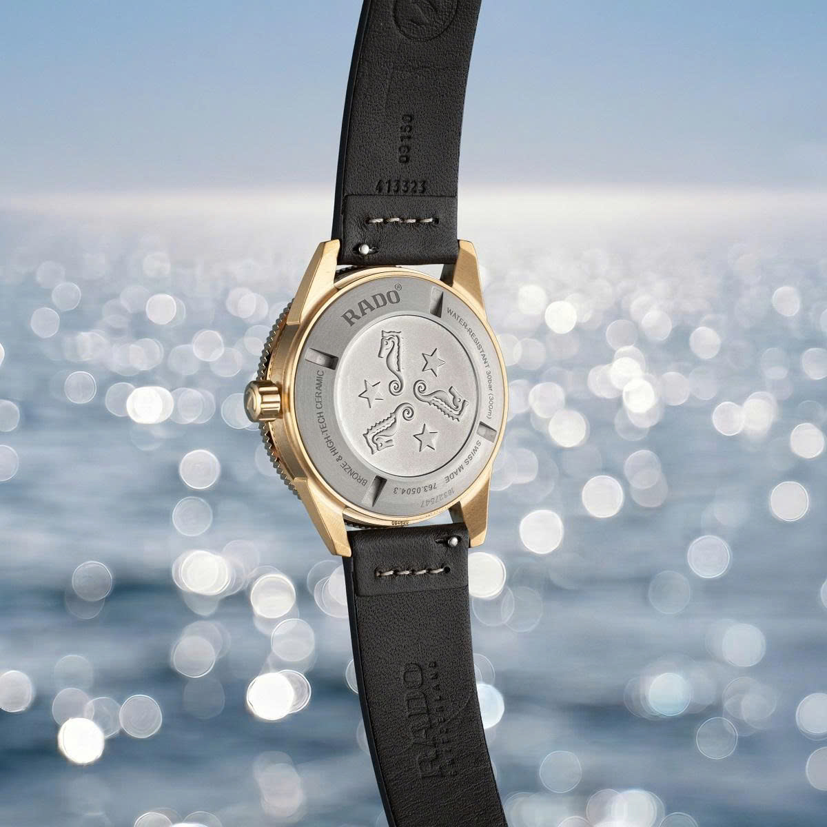 Hành trình khám phá phong cách cổ điển cùng Rado Captain Cook 2