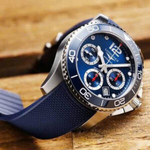 Vẻ đẹp thanh lịch từ mẫu đồng hồ Longines HydroConquest mặt xanh 3