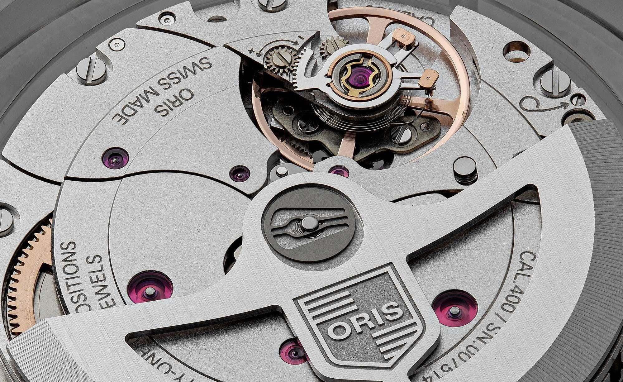 Khám phá bộ máy khủng trên đồng hồ Oris Aquis Calibre 400 4
