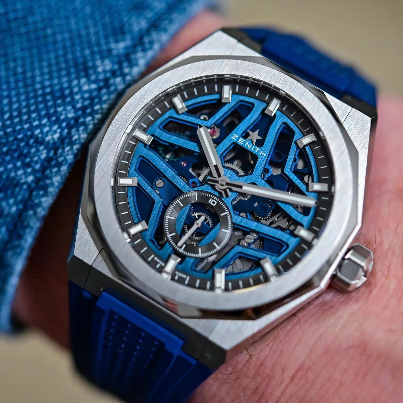 Nhận thu mua đồng hồ Zenith Defy Skyline Skeleton cũ giá cao 3