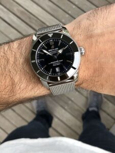 Tái hiện tinh thần du hành cổ điển Breitling Transocean 1