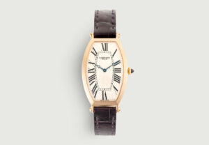 Vẻ đẹp độc bản đầy mê hoặc từ đồng hồ Cartier Tonneau 1