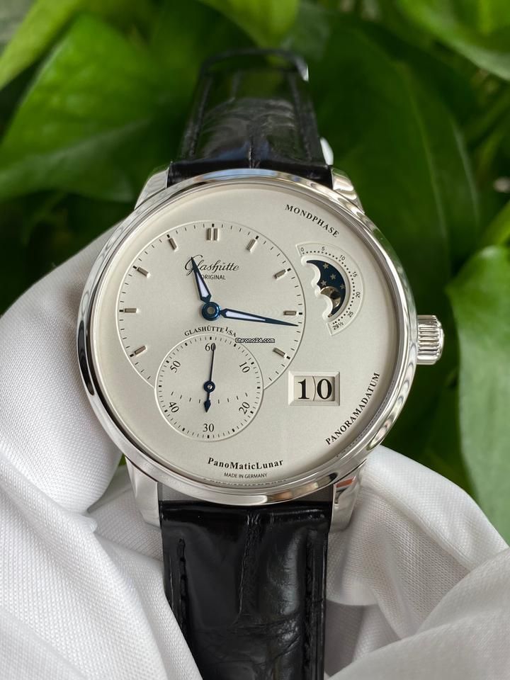 Sức hút từ triết lý bất đối xứng Glashutte PanoMaticLunar 1