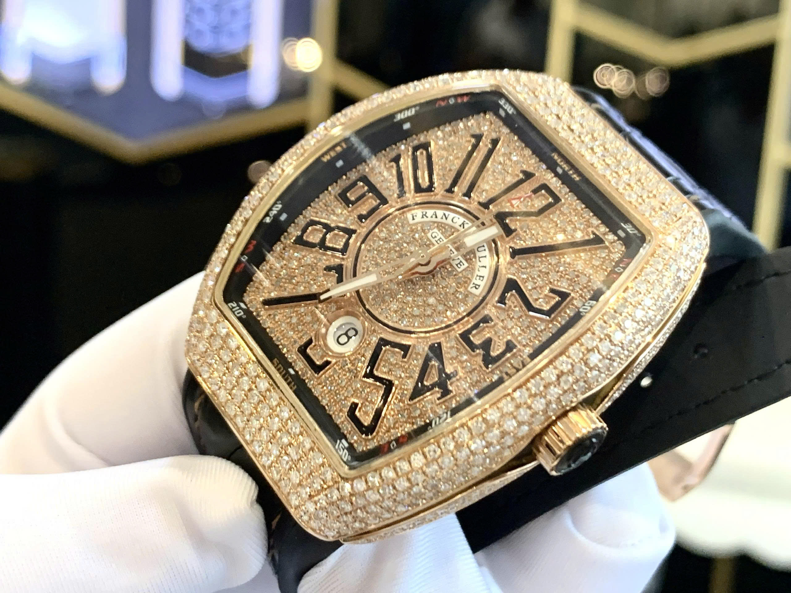Sức hút thời thượng từ mẫu đồng hồ Franck Muller Galet 2