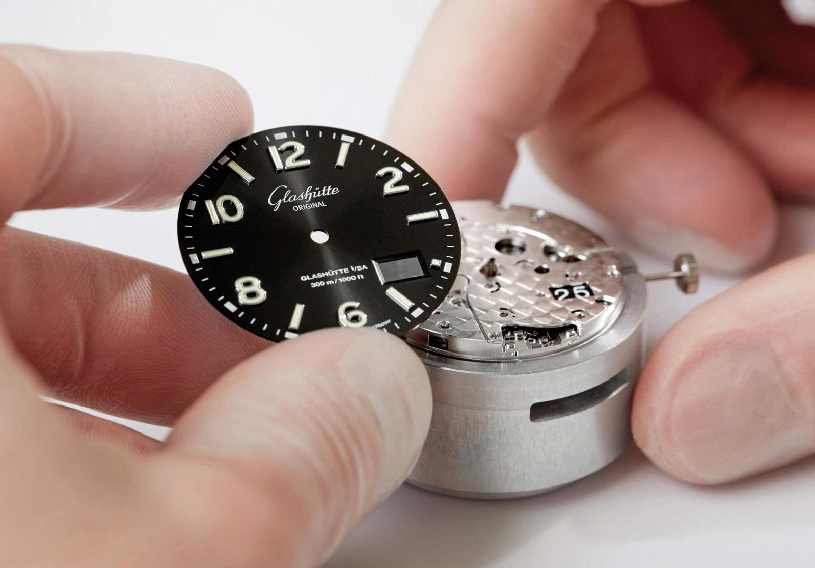 Khám phá chất Đức phong trần của đồng hồ Glashütte Original SeaQ 2