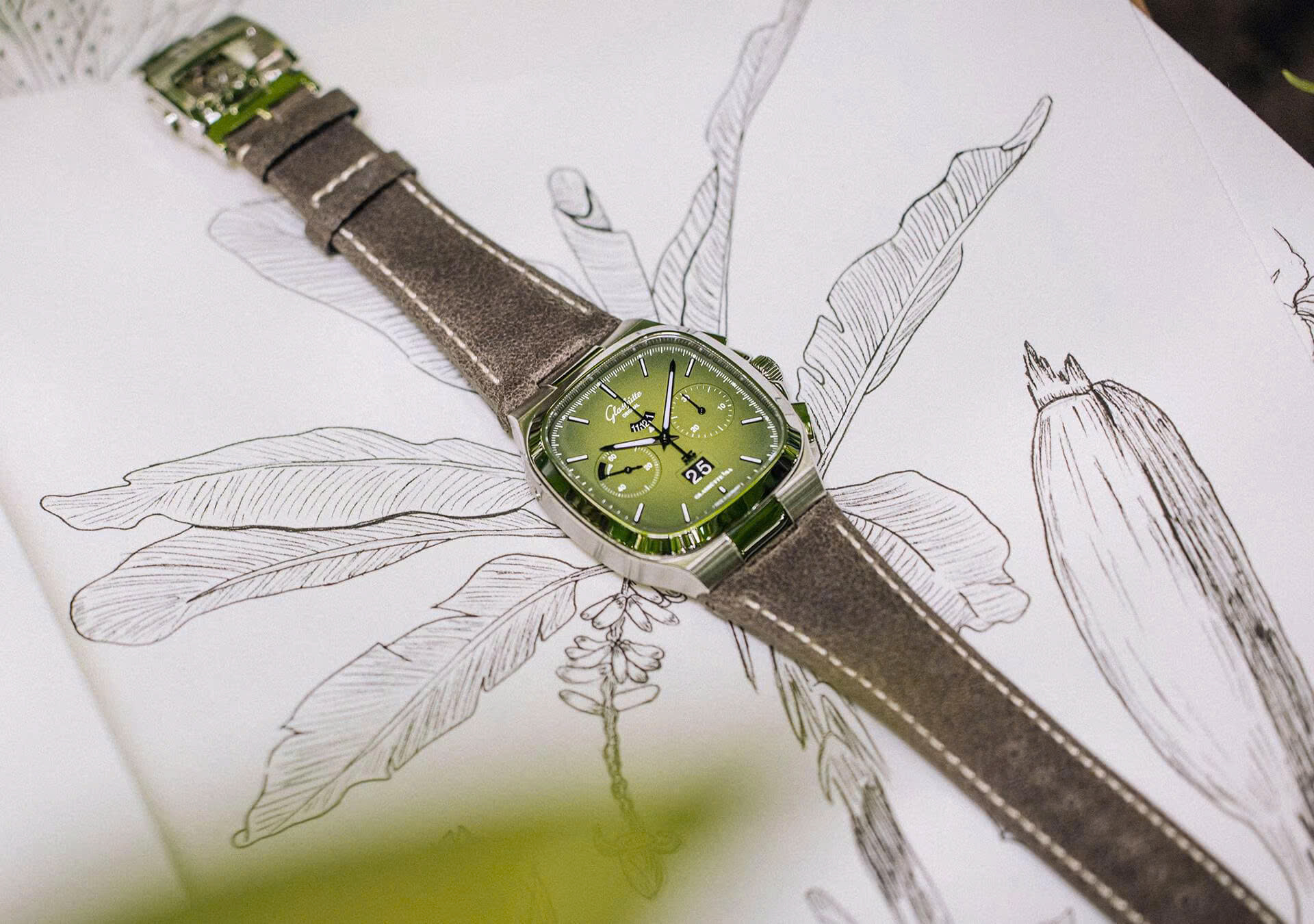 Vẻ đẹp hoài cổ từ chiếc đồng hồ Glashutte Original Seventies mới 2