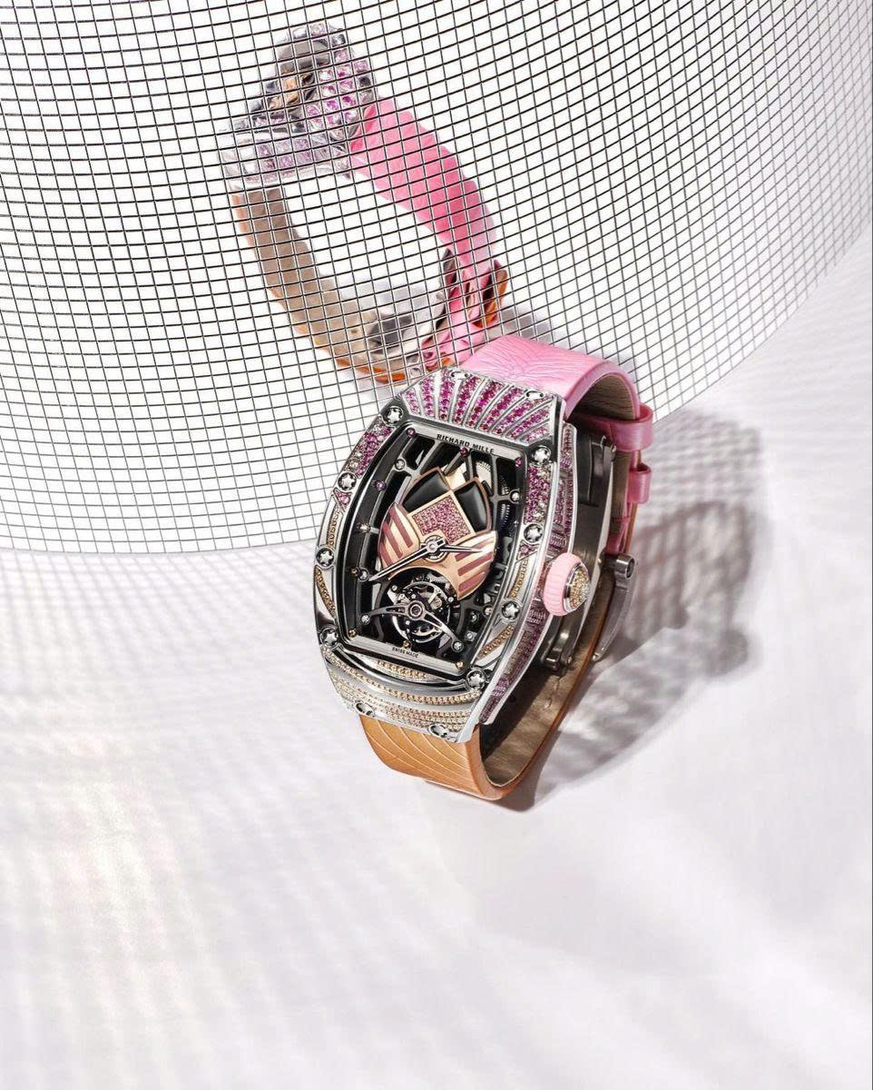 Trải nghiệm thời gian đảo chiều trên Franck Muller Remember 3