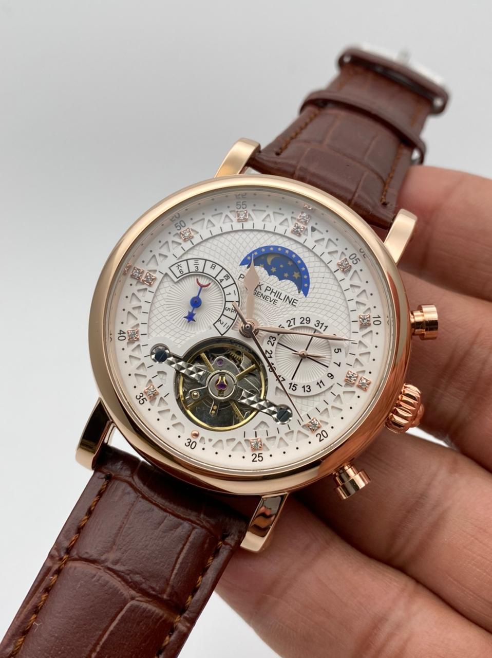 Mật mã lịch thường niên trên chiếc Patek Philippe Annual Calendar 1
