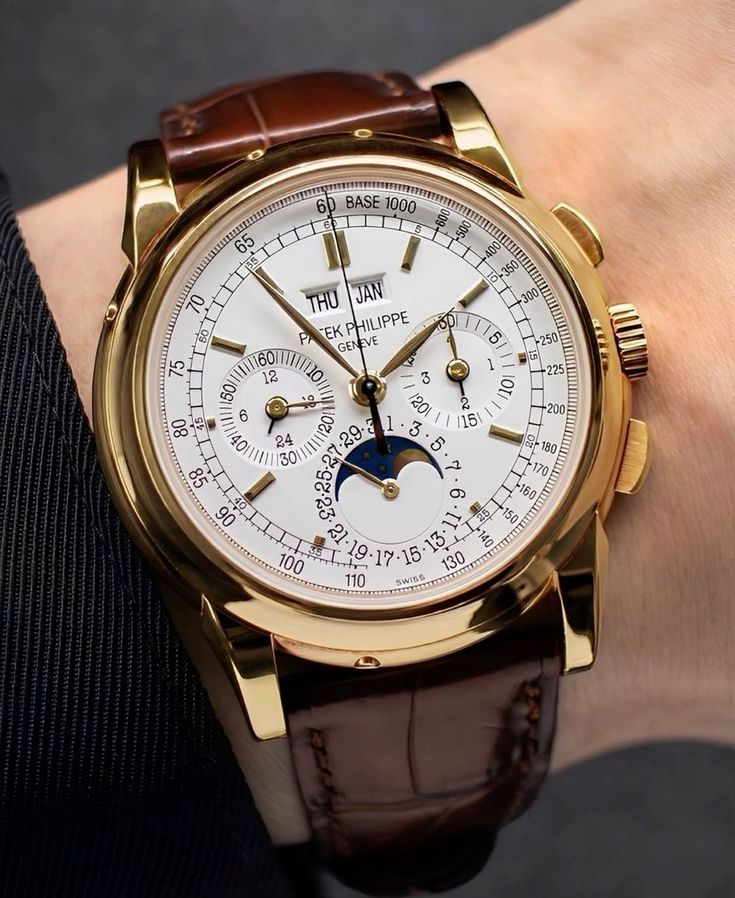 Mật mã lịch thường niên trên chiếc Patek Philippe Annual Calendar 3