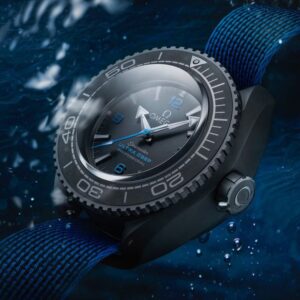 Thiết kế quái vật đại dương từ Omega Seamaster Ploprof 1