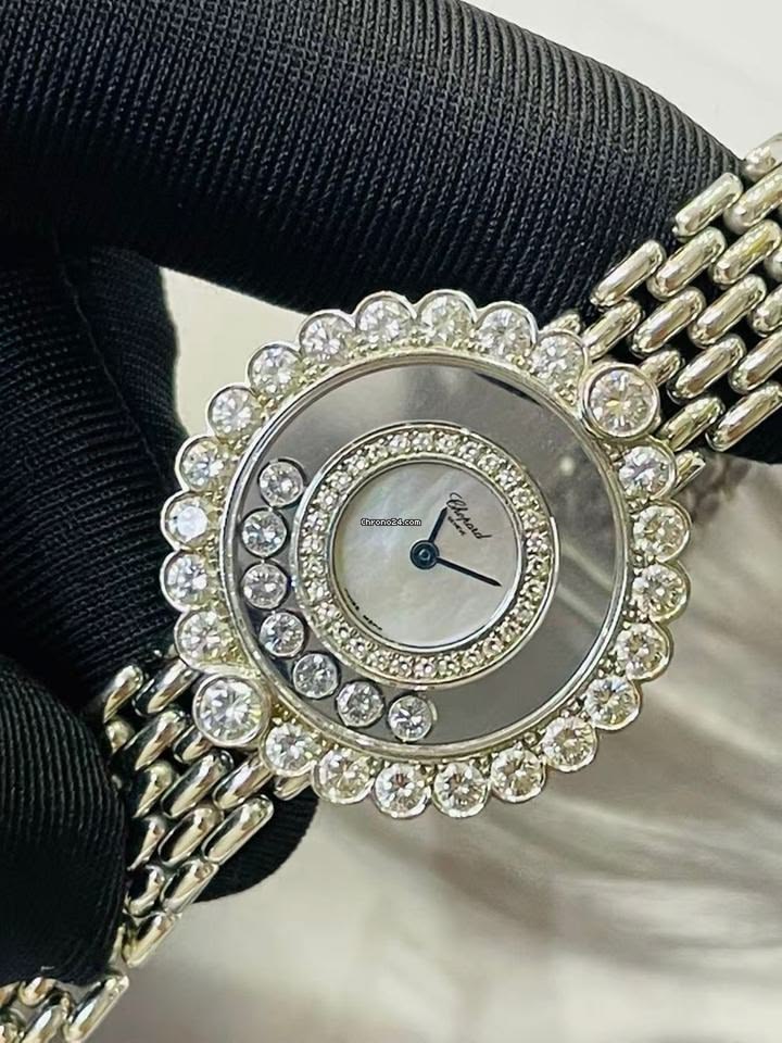 Khám phá nghệ thuật chế tác kim cương dòng Chopard Happy. 1