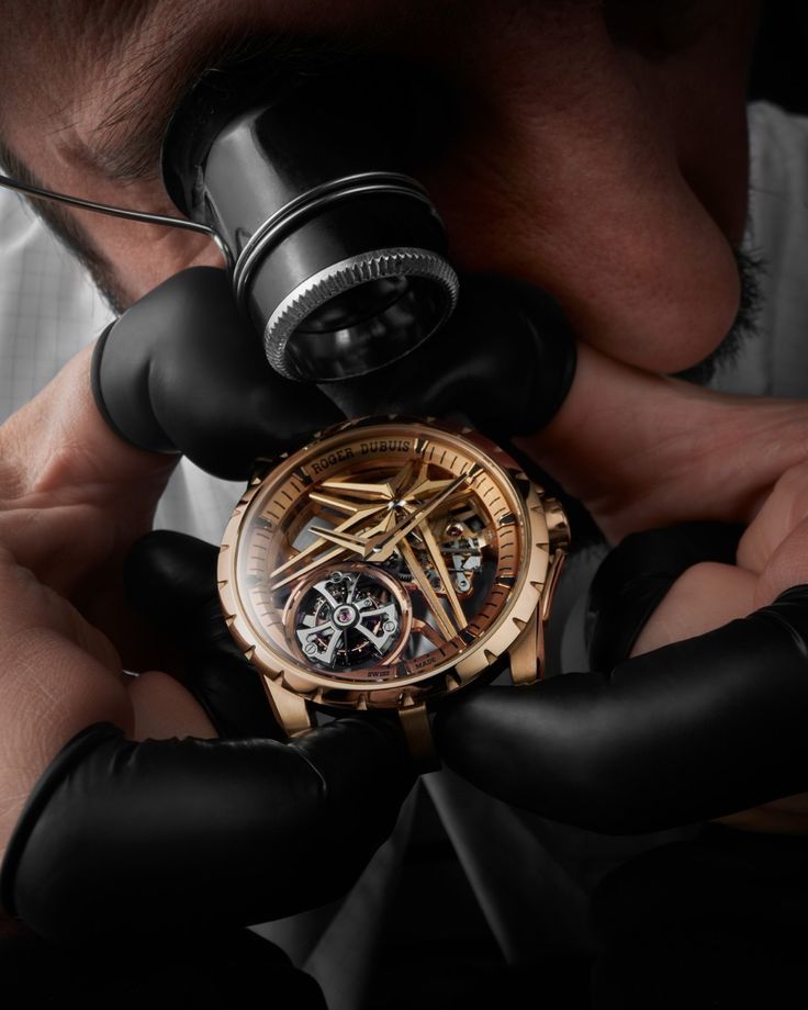Khám phá triết lý cơ khí dị biệt Maximilian Büsser & Friends Horological Machine 2