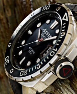 Sức hút từ cỗ máy lặn biển Alpina Seastrong Diver mới. 2
