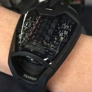 Thời gian chuyển động vệ tinh độc đáo của Urwerk UR 2