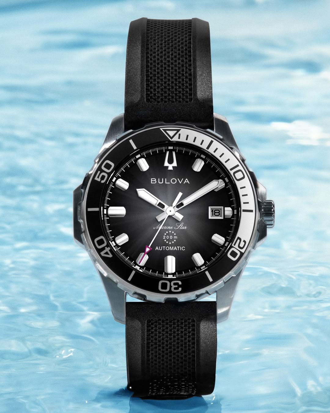 Thiết kế lộ cơ độc đáo của dòng Bulova Marine Star 2