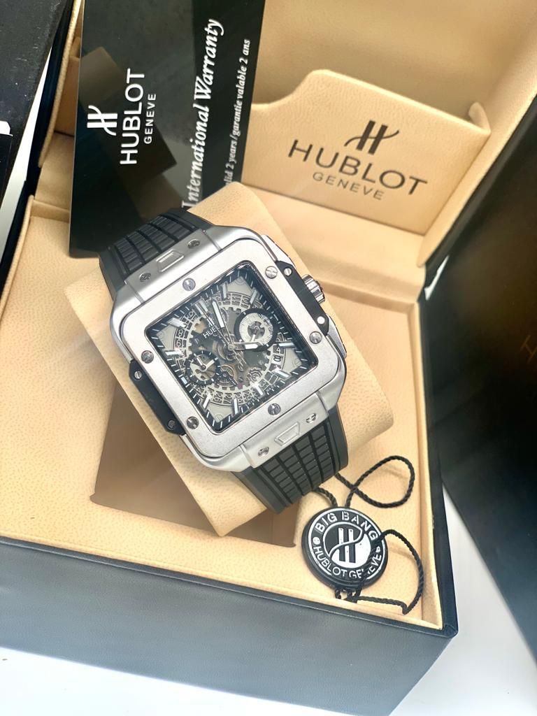 Sự bứt phá tư duy cơ khí từ Hublot Square Bang 3