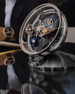 Cơ chế bấm giờ đĩa xoay độc đáo trên Montblanc Nicolas. 2