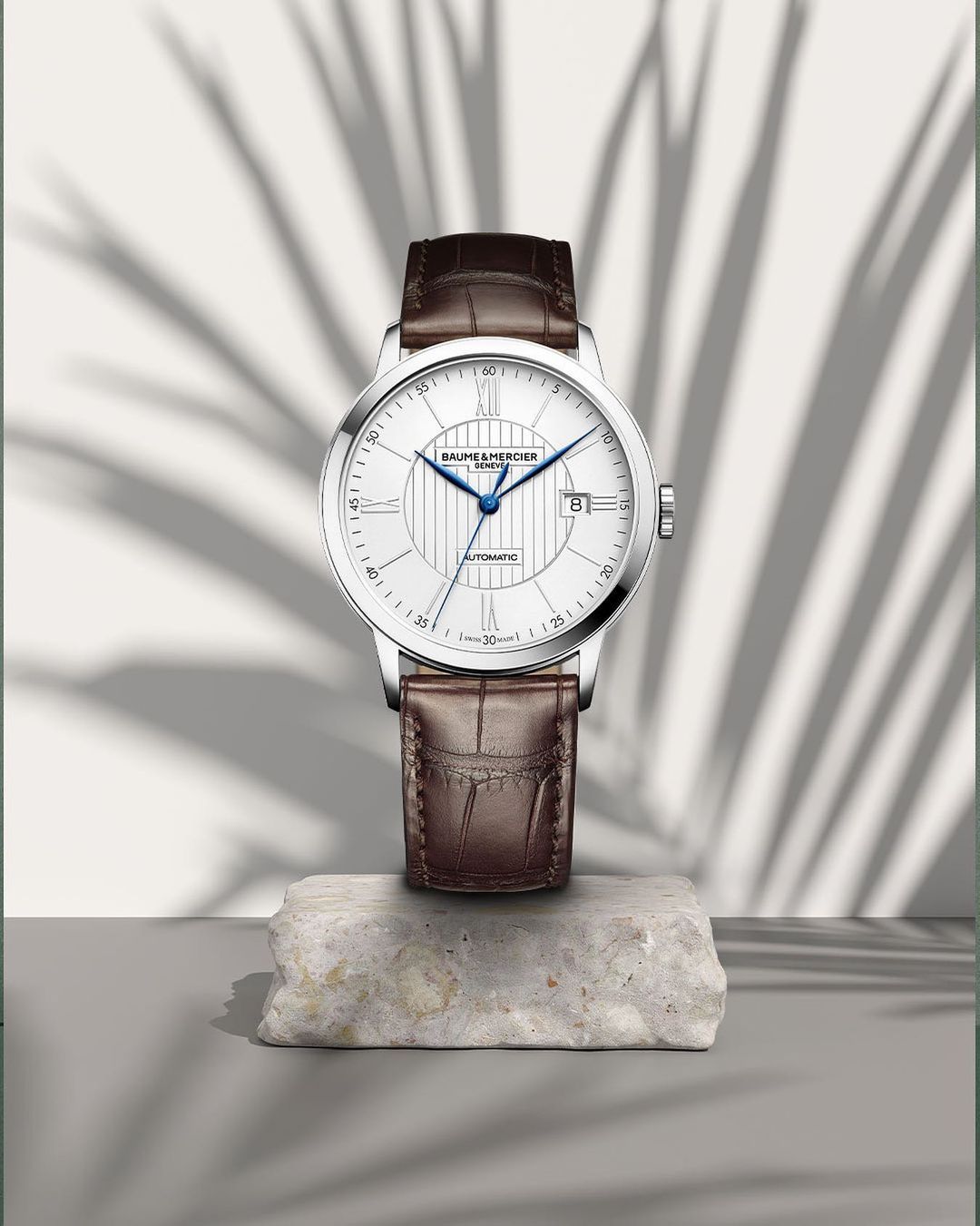 Cảm nhận sự cân bằng trong thiết kế cỗ Baume Mercier 2