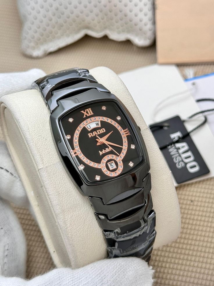 Công nghệ sử dụng vật liệu gốm hiện đại chiếc Rado 3