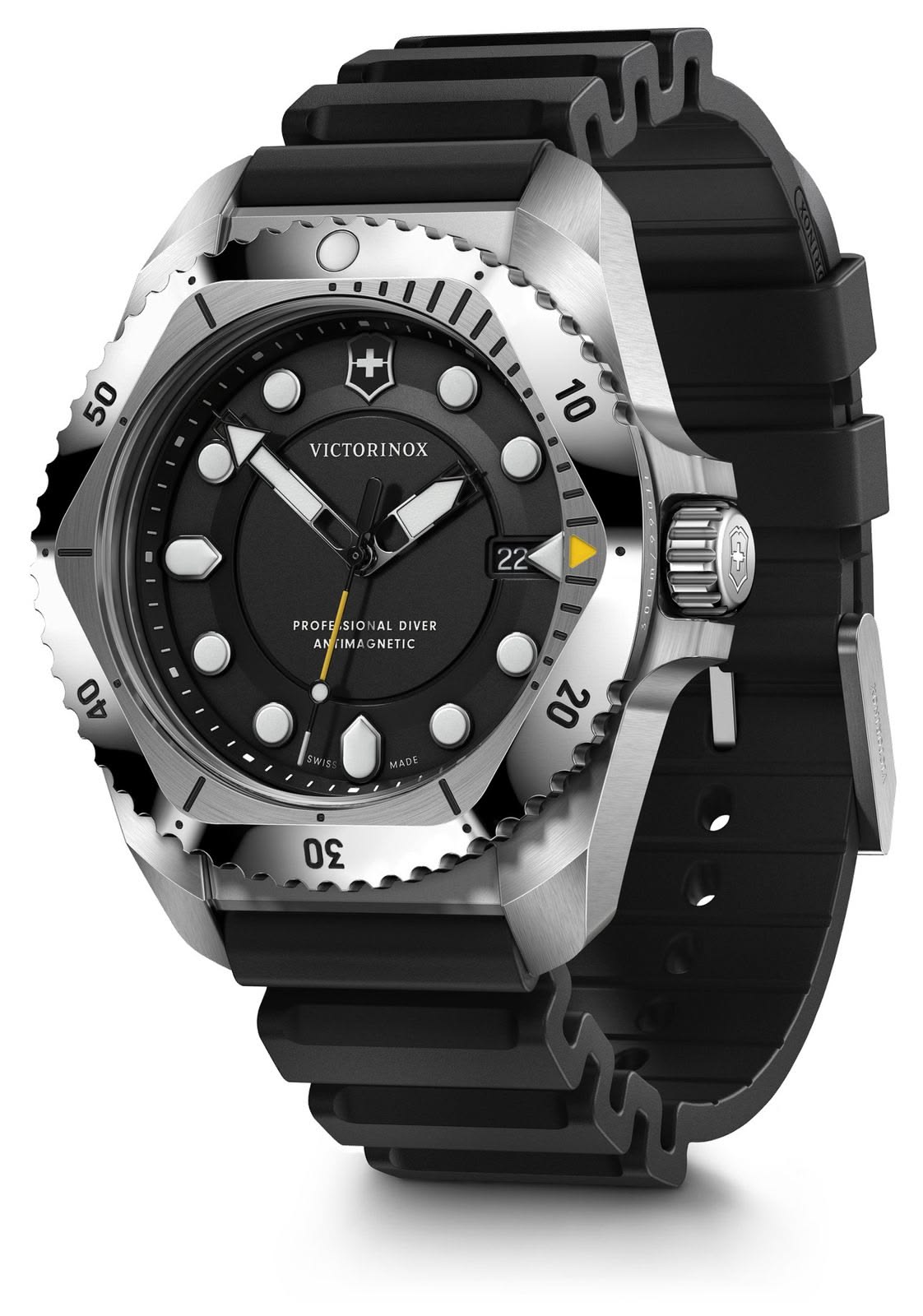 Khám phá thiết kế siêu bền của cỗ máy Victorinox INOX 3