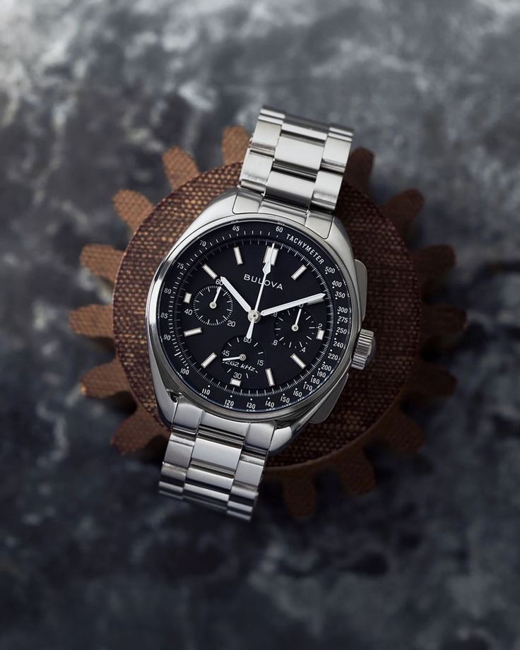 Lịch sử chinh phục không gian ấn tượng Bulova Lunar Pilot. 2