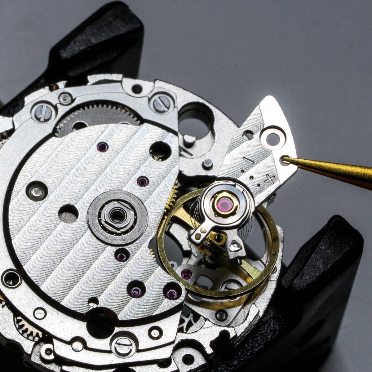 Sự hoàn hảo từng bánh răng chế tác hãng Grand Seiko. 2