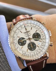 Trải nghiệm phong cách hàng không cùng dòng Breitling Navitimer B01. 1