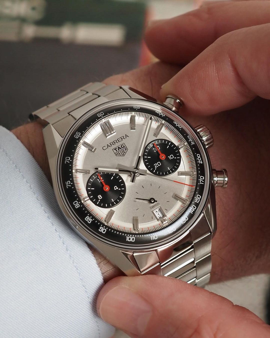 Tìm hiểu cơ chế bấm giờ cỗ máy TAG Heuer Carrera. 1