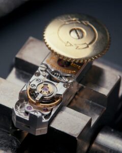 Cơ chế lật xoay vỏ Jaeger LeCoultre Reverso hoạt động thế nào? 2