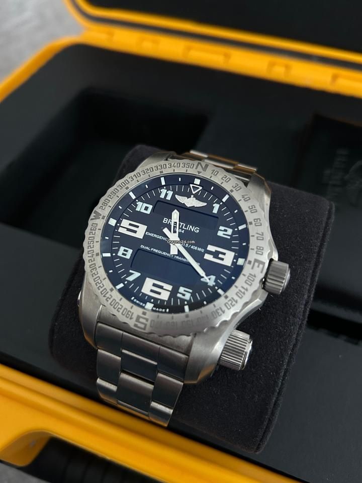 Giải mã cấu trúc vỏ chống va đập Breitling Emergency chuyên dụng. 3