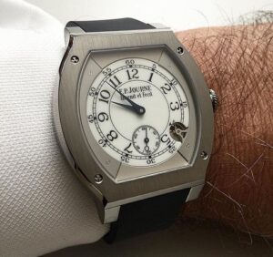 Giải mã cỗ máy cơ điện tử cực dị F.P Journe Elegante 3