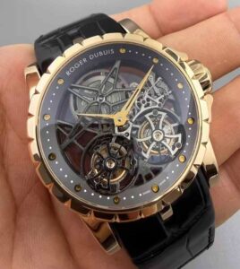 Nghệ thuật chạm khắc bộ máy Skeleton nhà Roger Dubuis Excalibur 3