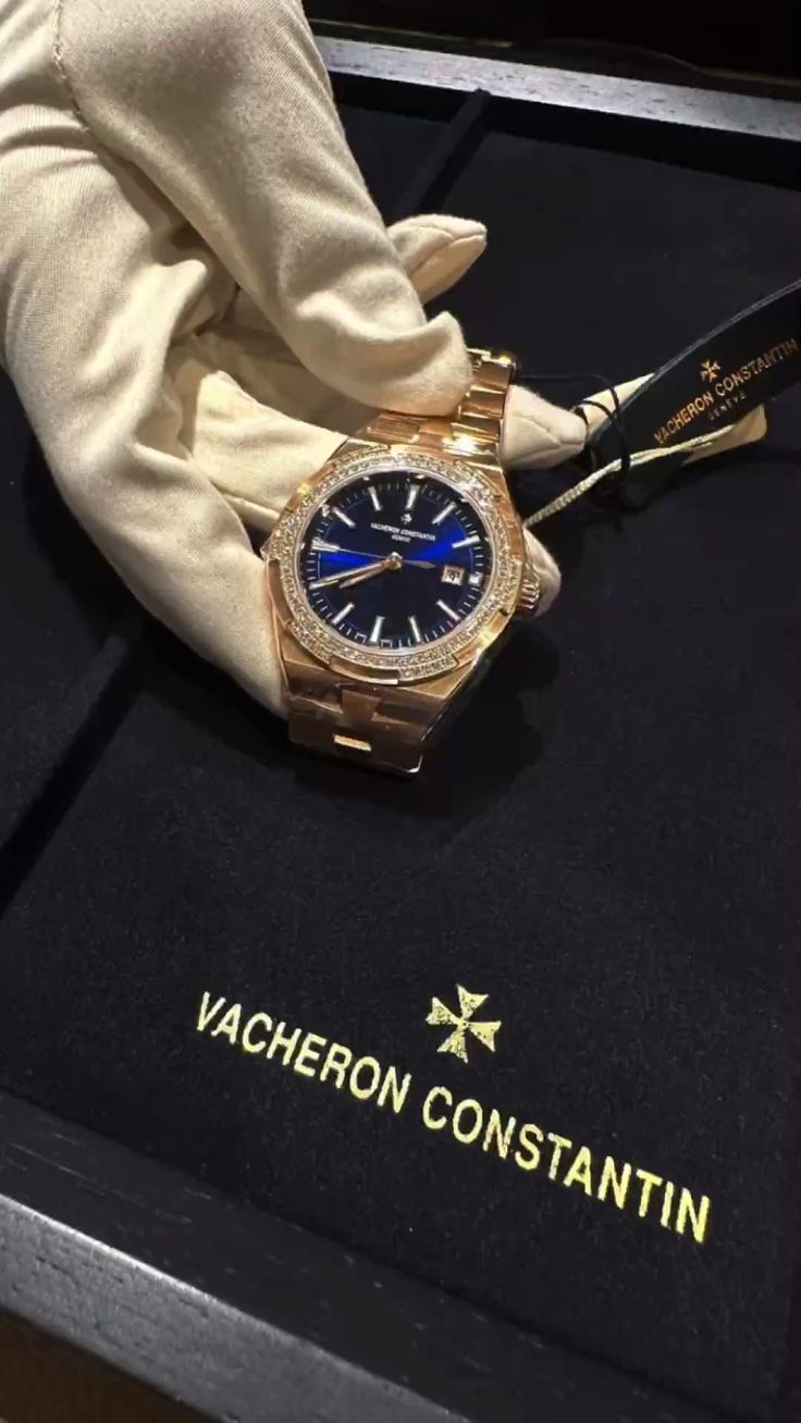 Cách nhận biết núm vặn đồng hồ Vacheron Constantin bị kẹt ren. 1