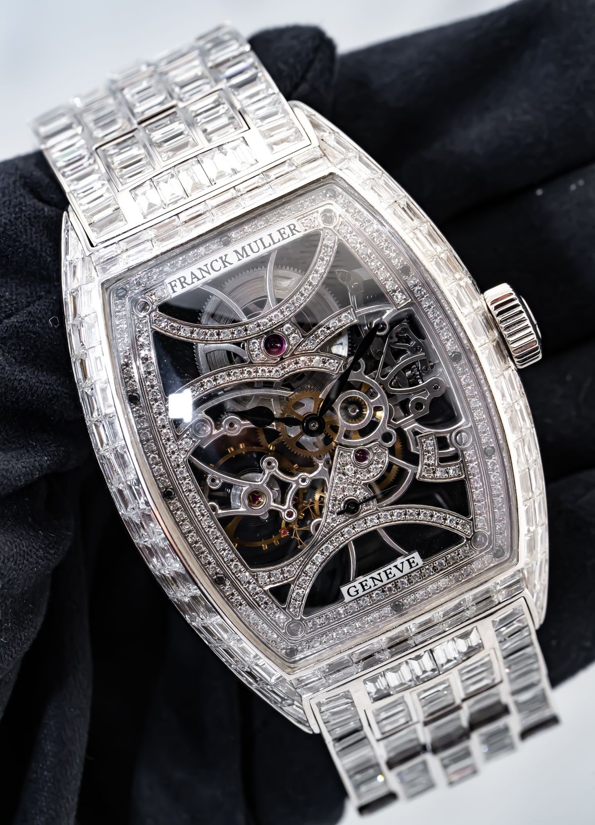 Góc nhìn chuyên sâu về dòng bộ vỏ Tonneau Franck Muller 2