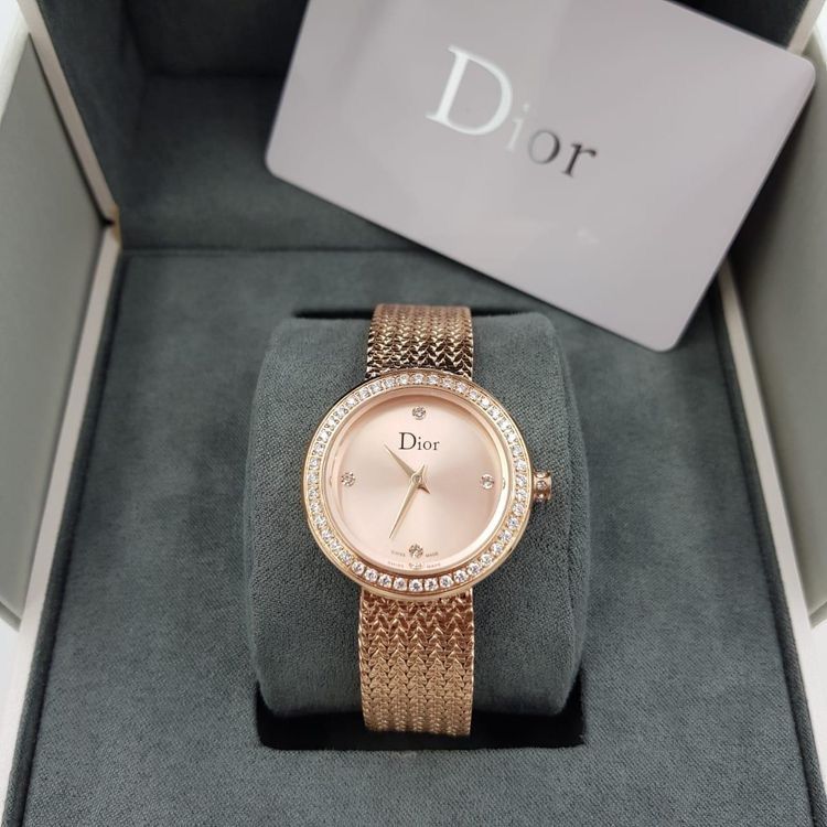Mẹo vệ sinh mặt số xà cừ Dior Grand Bal đúng cách. 3