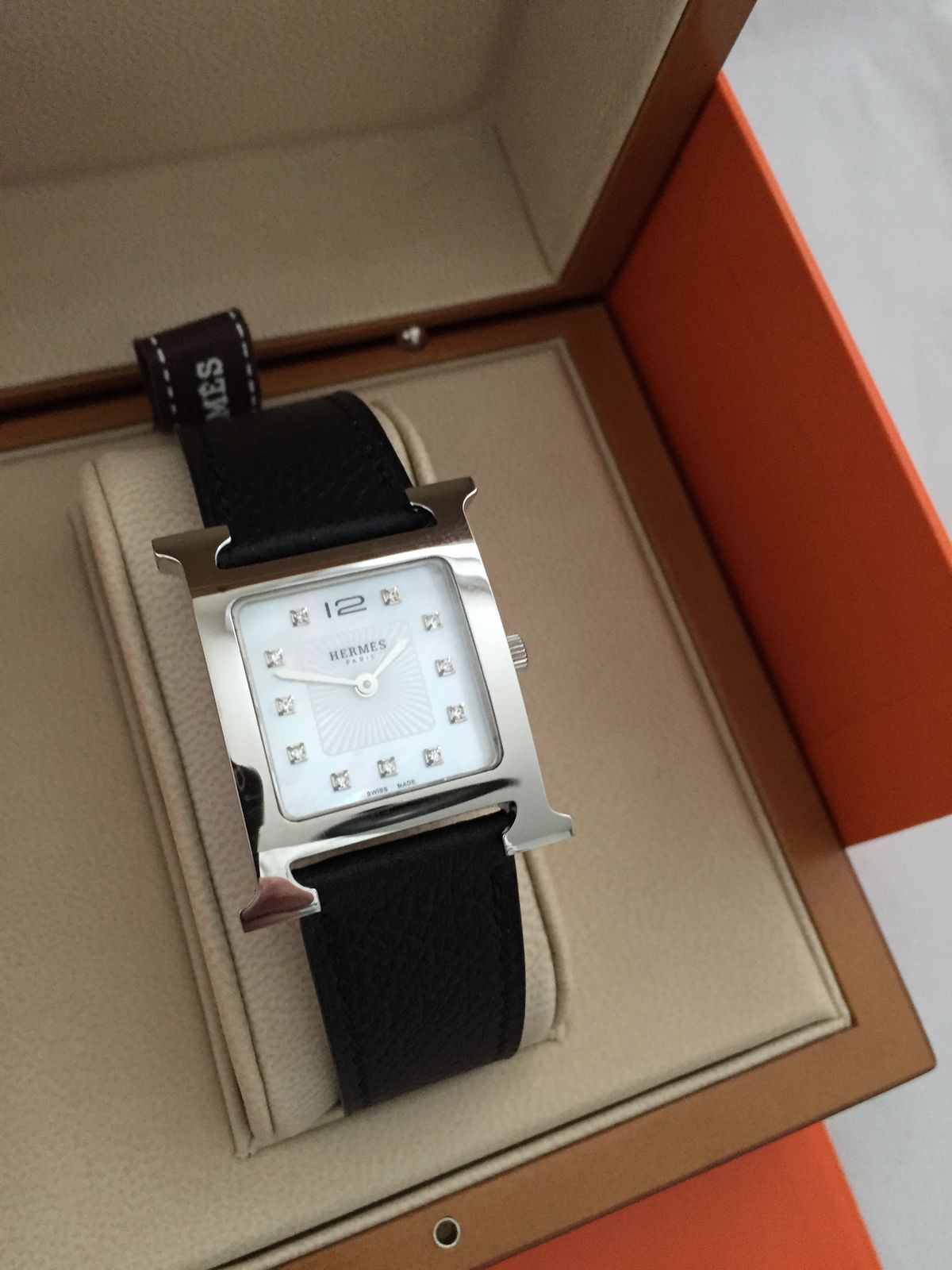 Nguyên nhân đồng hồ Hermès Arceau chạy sai giờ và cách sửa 2