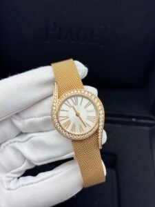 Điểm trao đổi thu mua đồng hồ cũ Piaget phố Tràng Tiền. 1