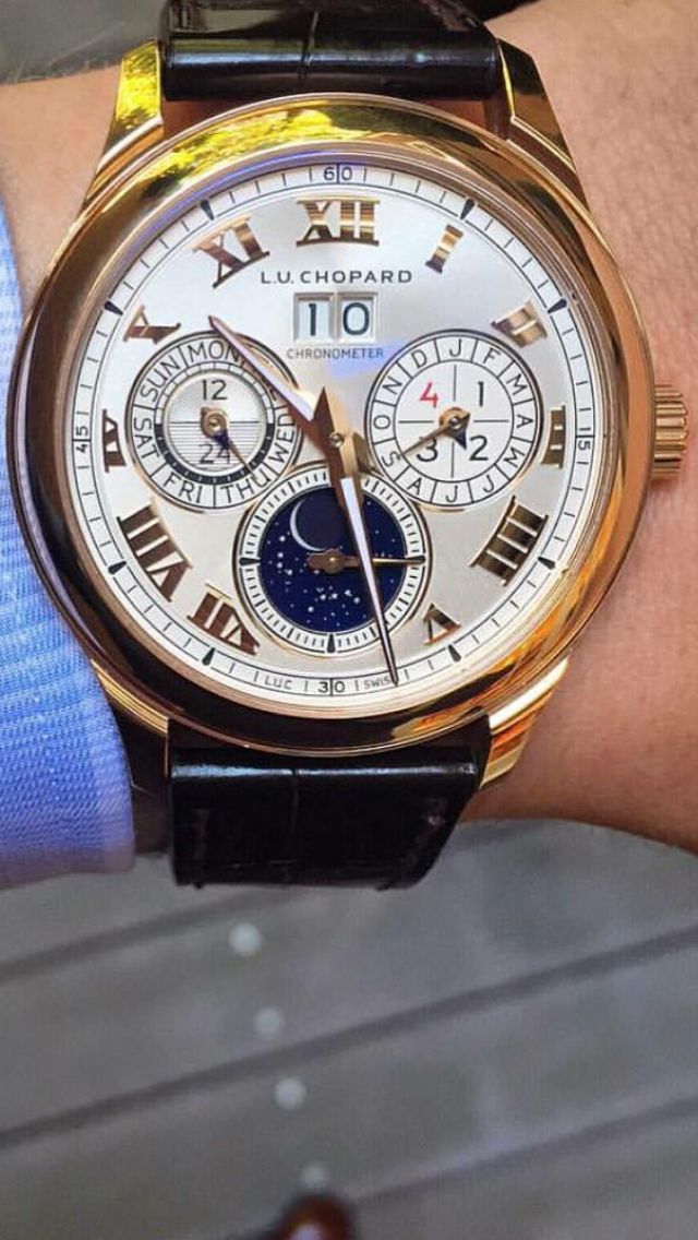 Người gom hàng thu mua đồng hồ cũ Chopard phường Phương Mai. 2