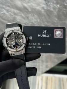 Bí quyết nhận diện dây da cá sấu đồng hồ Hublot thật. 1