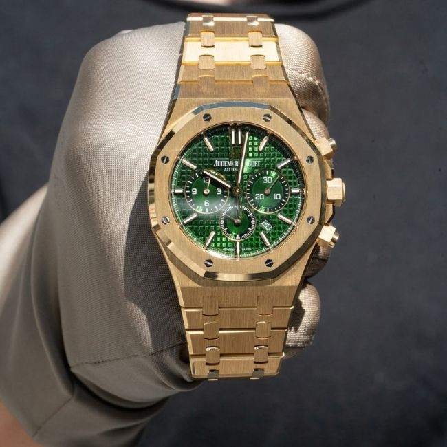 Nguyên nhân khiến vành bát giác của Audemars Piguet dễ bị xước. 3